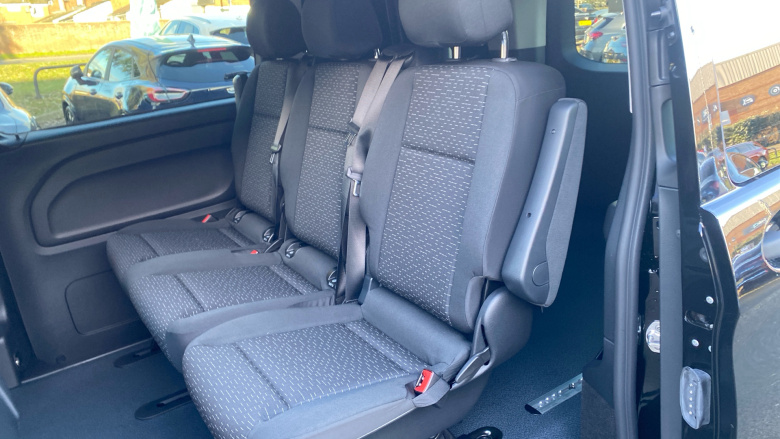 Mercedes-Benz Vito L2 Diesel Rwd 116CDI Pro Crew Van 9G-Tronic